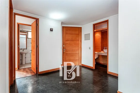 Departamento En Venta De 4 Dorm. En Las Condes
