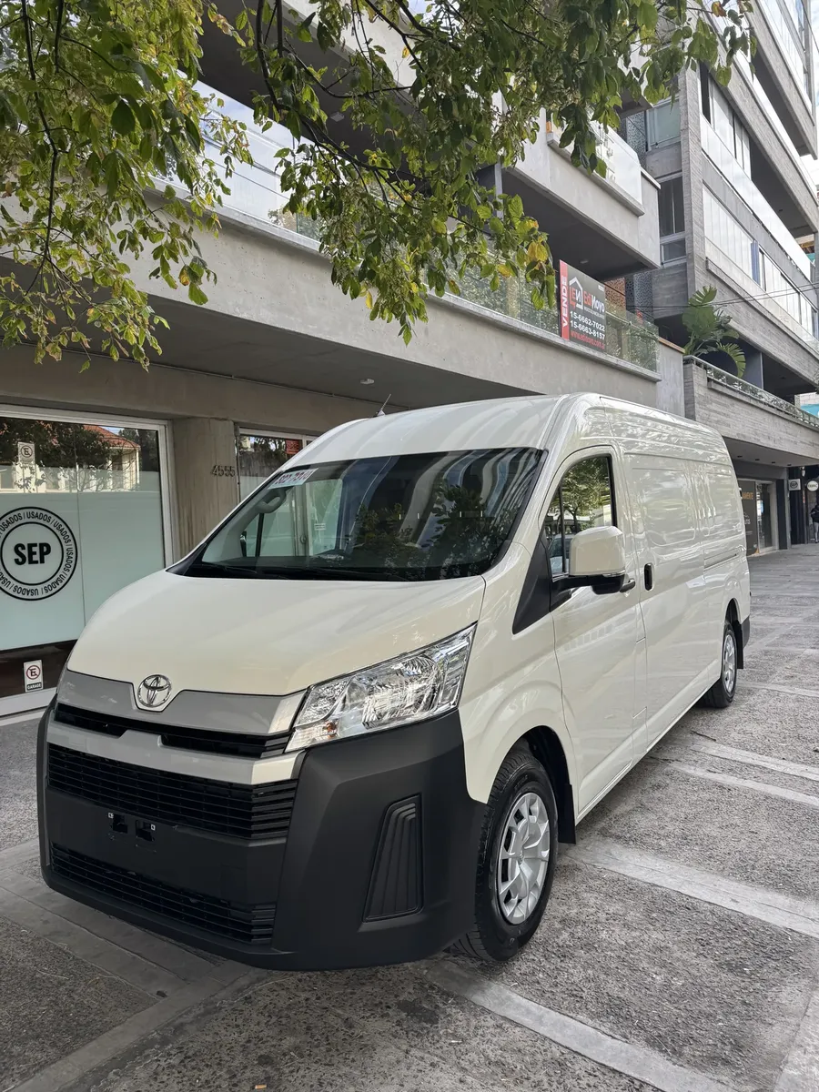 Toyota Hiace Furgon