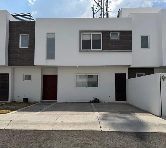 Casa En Renta Y Venta Ubicada En Zibata