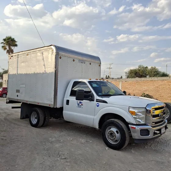 Ford F-350 5.4 Xl Super Duty Mt