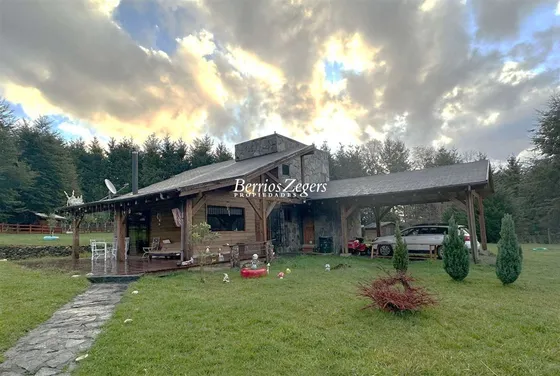 Casa En Venta De 3 Dorm. En Pucón