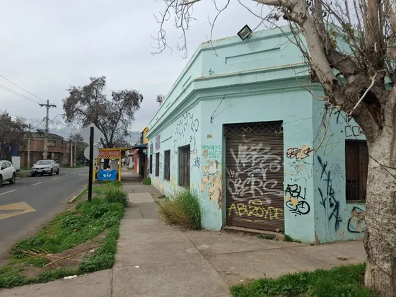 Local Comercial Con Sala De Ventas, Oficina Y Bodega