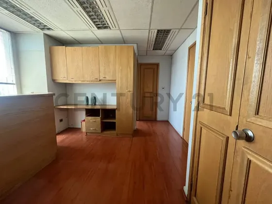 Arriendo Oficina Amoblada Metro Sta. Lucía