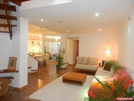 Bello Townhouses Con Anexo. En Playa  El Angel
