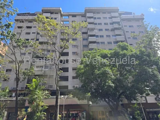 Alquiler De Estupendo Pent House, En El Rosal. Ch.