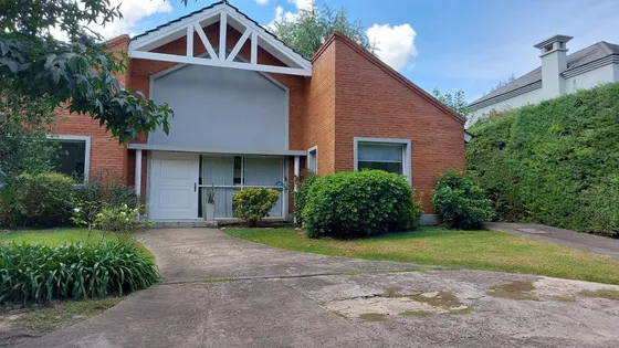 Casa En Alquiler En Barrio Privado