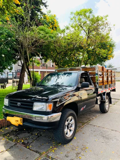Toyota Land Cruiser Estacas