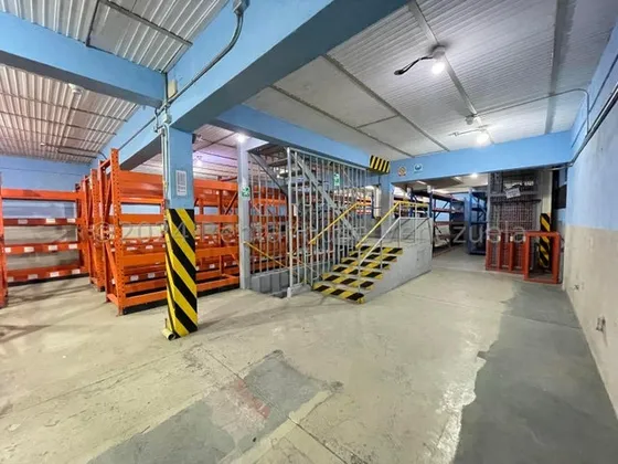 Edificio Comercial Industrial De Tres Niveles Ascensor De Carga Depositos Oficinas Comedor En Venta San Jose Maracay Estef 24-24423