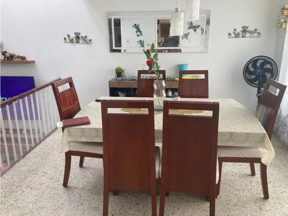 Venta De Casa Bifamiliar En Nueva Granada, Cali 9006.