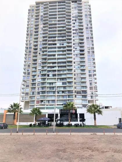 Edificio Nautilus / Capitán Roberto Pérez
