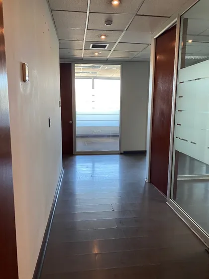 Oficina En Arriendo Con 285 M2, Ciudad Empresarial. 