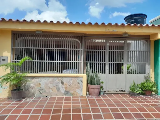 Casa En Venta Conj. Residencial Las Acacias, Bella Florida Sector Los Caobos