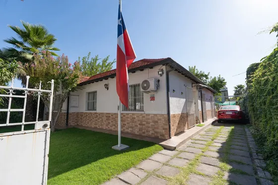 Hermosa Casa En La Reina