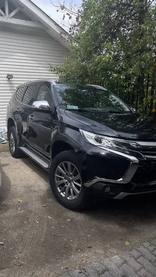 Mitsubishi Montero Sport 3.0 4x2 At