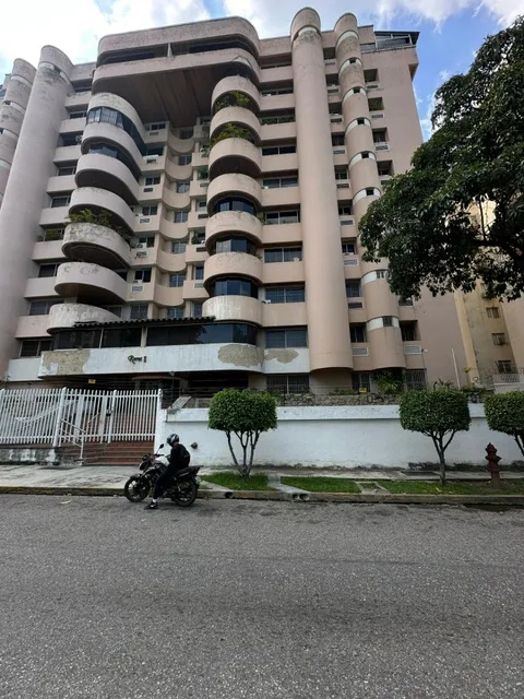 Se Vende Apartamento Remodelado Con Planta Eletrica Prebo 