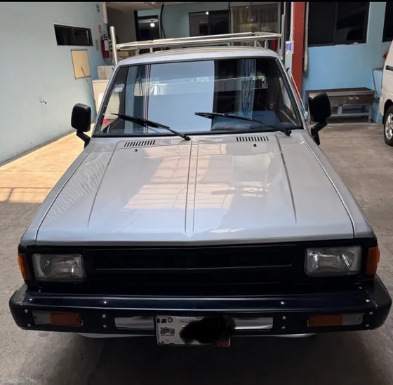 Nissan Pickup