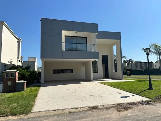 Casa A La Venta En Barrio Magna