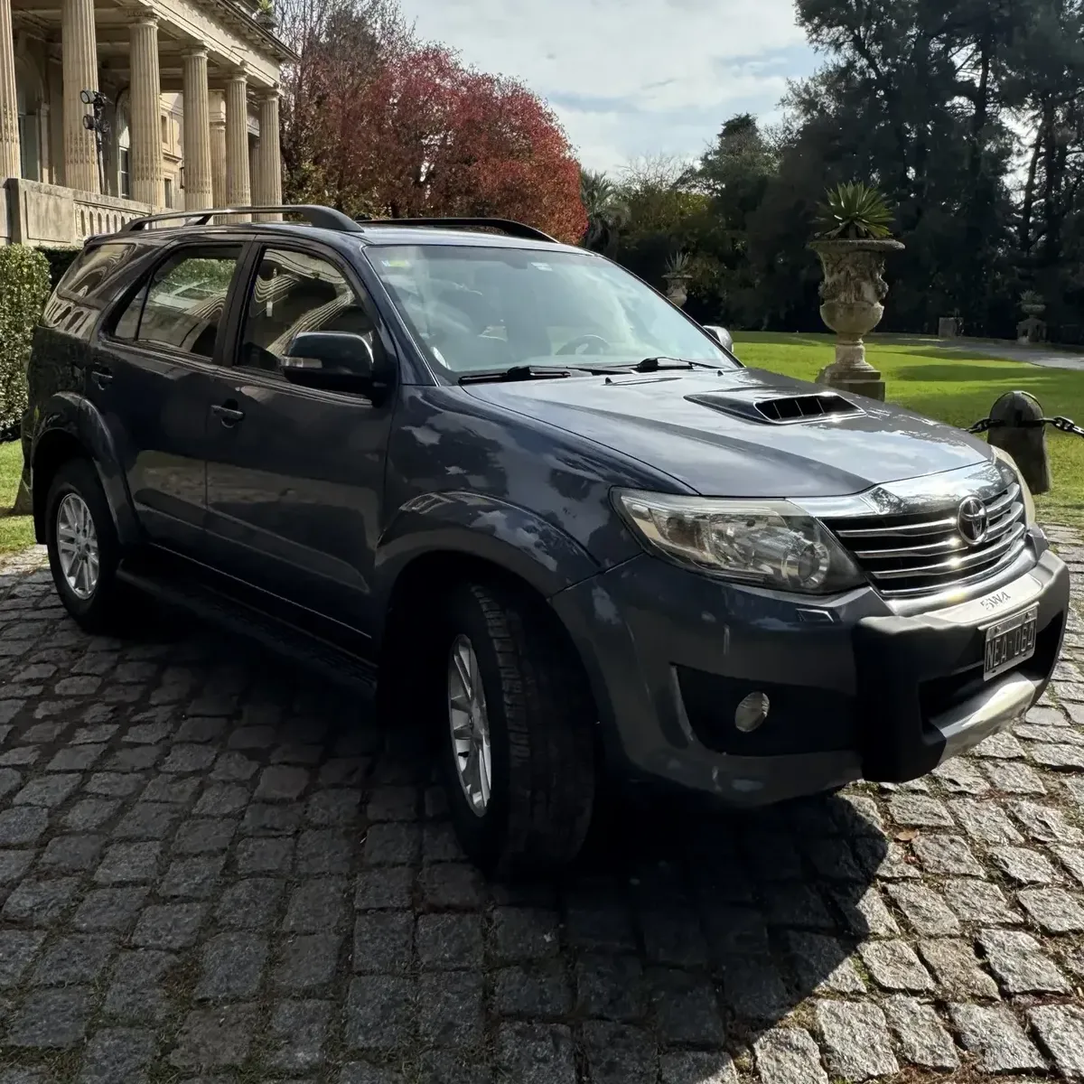 Toyota Hilux SW4 3.0 Srv Cuero I 171cv 4x4 5at - A4