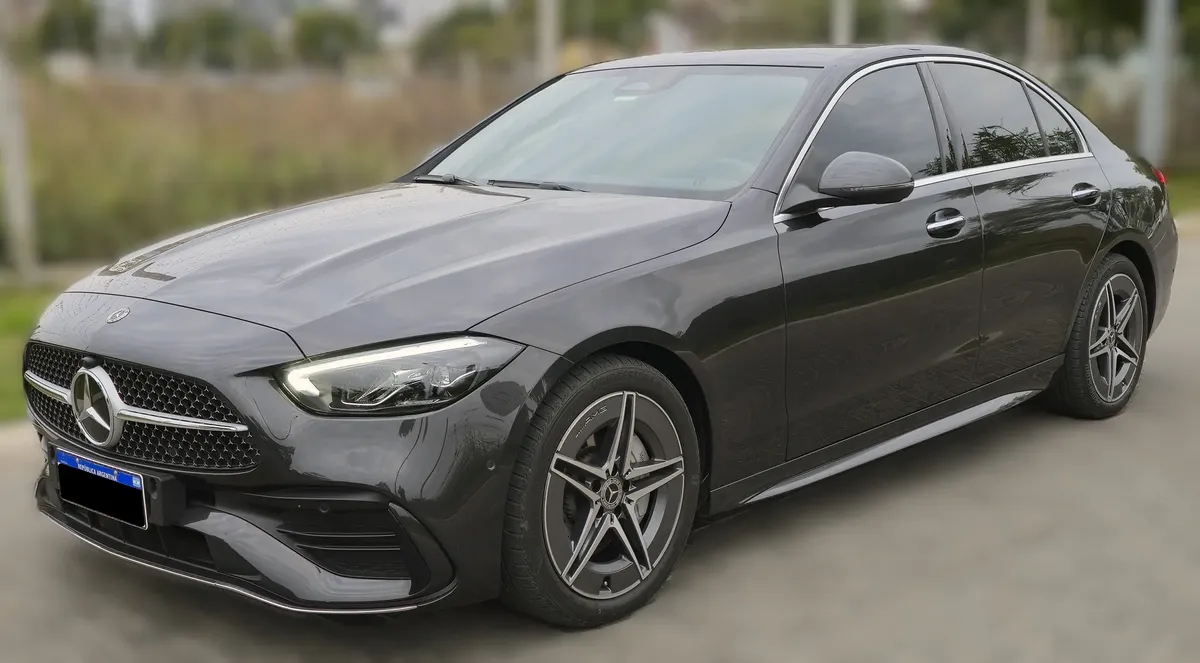 Mercedes-Benz C-Class C300 Sedan 2.0, 258 HP
