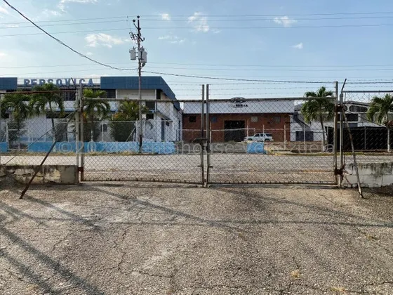 Francisco Rojas Norscia Vende Galpon Industrial Comercial En Barquisimeto Ideal Para Tu Empresa Comercial Ya Sea Para Almacén O Procesadora Industrial 2 4 - 2 3 9 8 0  Invierte Con Rentahouse Ahora!!!