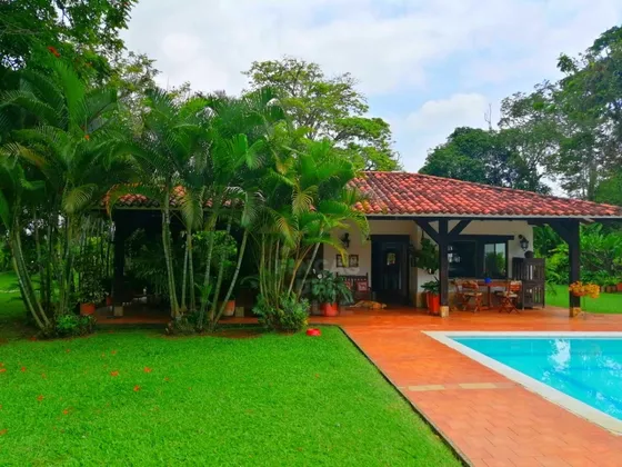  Finca Ubicada En Jamundí, Potrerito, 25.500 M2, 450 M2 Construidos