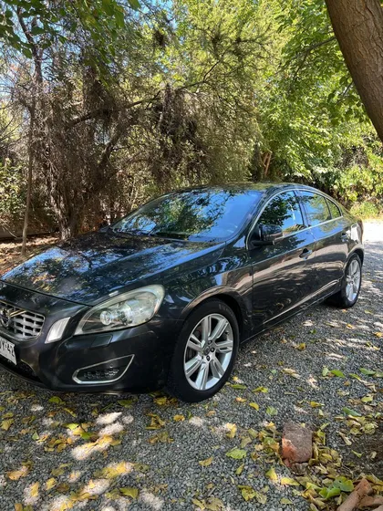 Volvo S60 D5 R-design