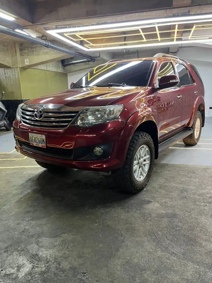 Toyota Fortuner Sr
