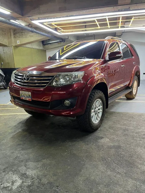 Toyota Fortuner Sr