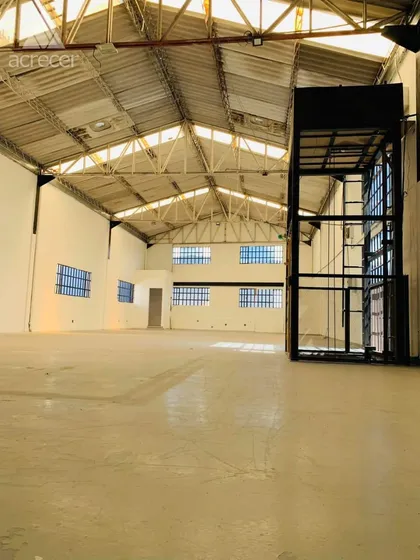 Arriendo Bodega En Doce De Octubre