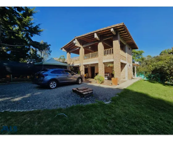 Casa Campestre En Venta, Vereda Rosario Parte Baja, Santa Elena