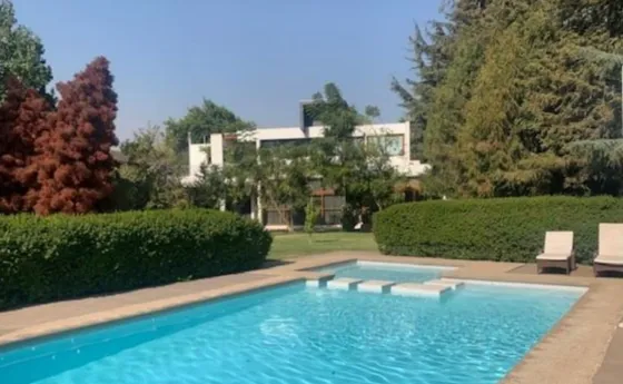 Casa En Venta De 5 Dorm. En Lo Barnechea