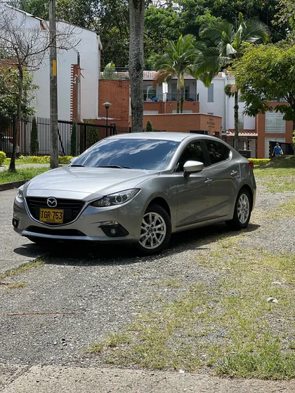 Mazda 3 2.0 Touring At