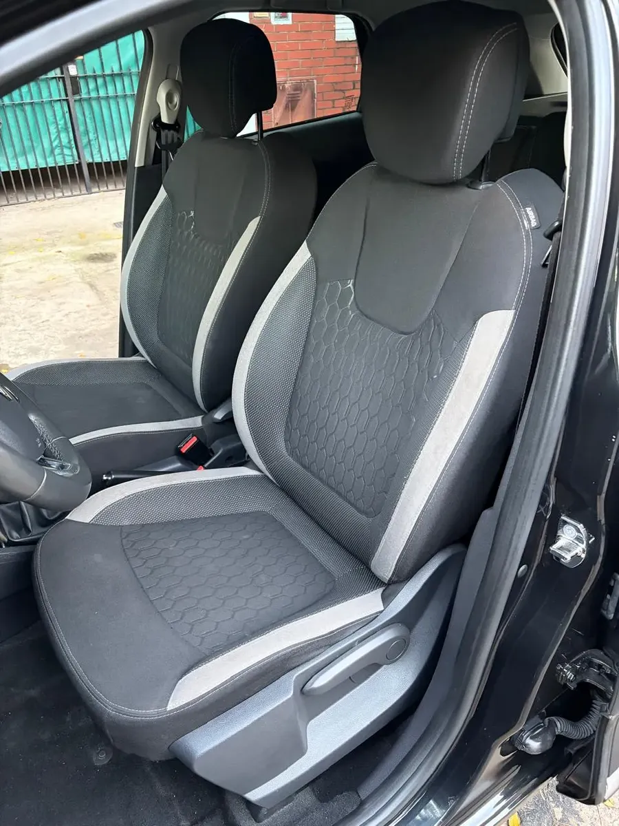 Renault Captur 2.0 Zen527922123276308484