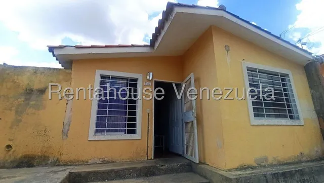Florangel Pernaleta ,vende, Casa Zona Norte  , Barquisimeto Fp # #25-16184