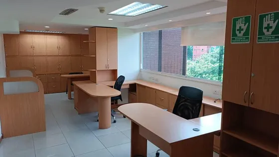 Solo Cliente!!! Oficina En Alquiler Las Mercedes 