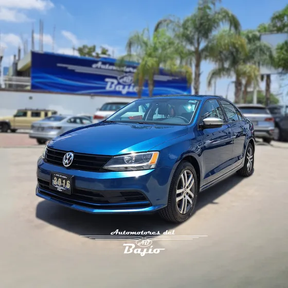Volkswagen Jetta 2.0 L4 At