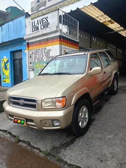 Nissan Pathfinder 3.3 R50 Lux Se