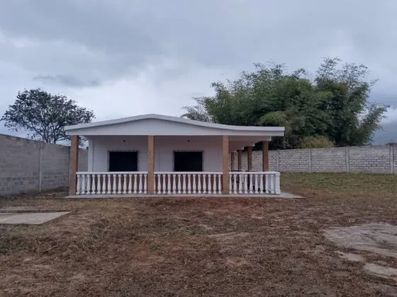 Jm. Se Vende Casa De Campo Ubicada En Aguirre Montalbán 