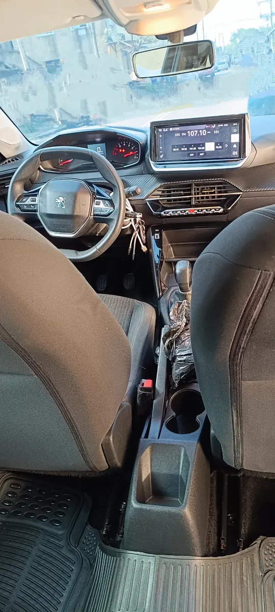 Peugeot 208 2023 1.0 Like Flex 5p — foto 2