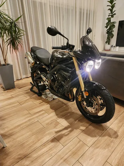 Street Triple 675 Año 2010 Primer Dueño 30.000 Km