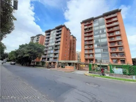 Apartamento En  Colina Campestre Rah Co: 25-1436