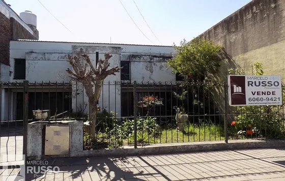 Casa 4 Ambientes S/ Av. Pedro Díaz