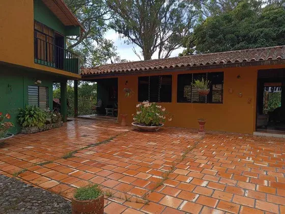 Amr Vende, Finca A Precio De Oportunidad En Santa Anita