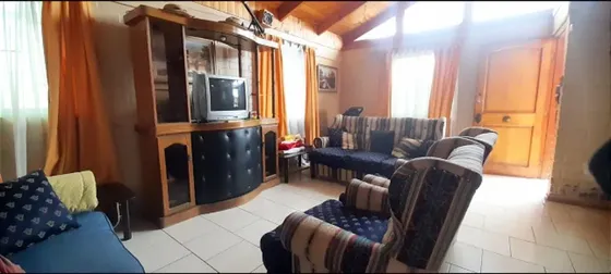 Amplio Terreno Con Dos Casas En El Quisco