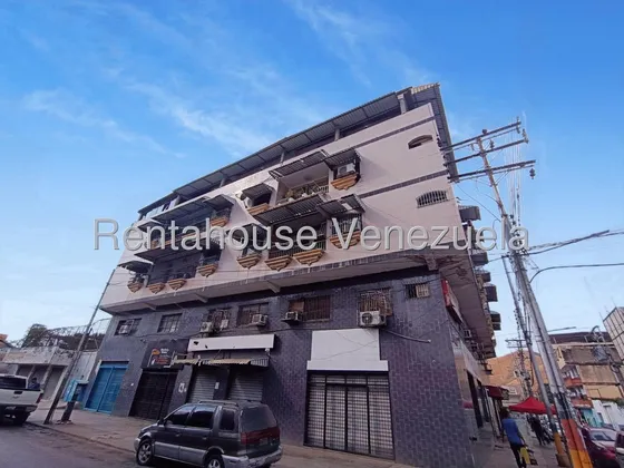 Jip 25-14893.rent-a-house Vende Amplio Y Cómodo Apartamento De 190mts2 En El Centro De Villa De Cura, Estado Aragua. 