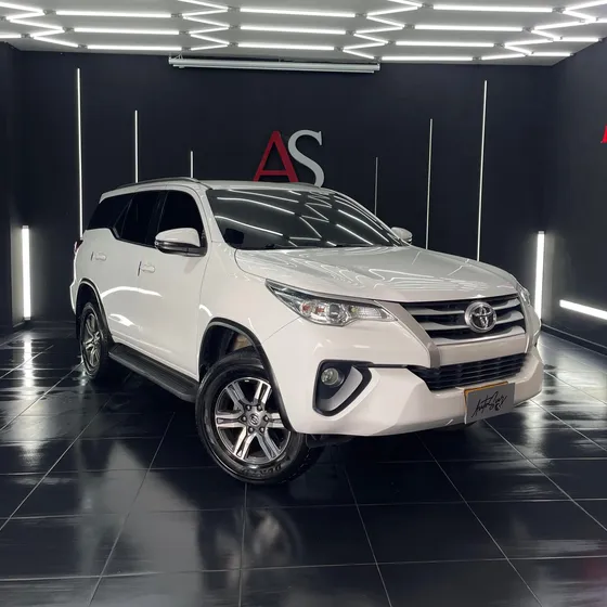 Toyota Fortuner 2.7 Sw4 Street 4x4