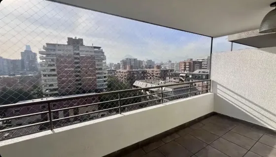 Bello Depto. En Venta De 3d Y 2b Con 2 Estac En Providencia