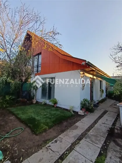 Casa En Venta De 3 Dorm. En Maipú