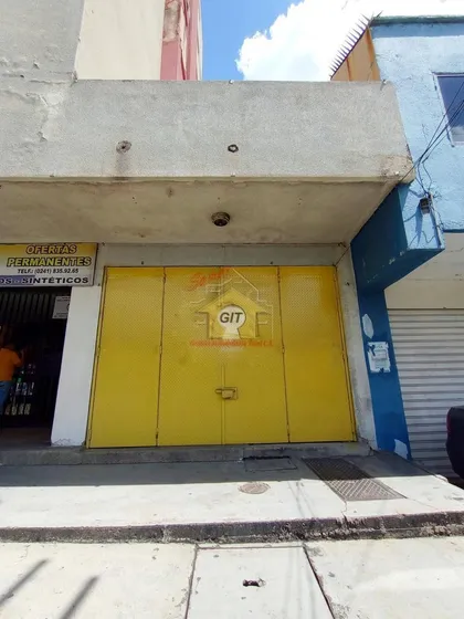 Local En Venta Ubicado En La Av Lisandro Alvarado. 59mt2. Tiene Bano Y Puesto De Estacionamiento. A Pie De Calle. Lm