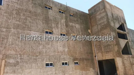 Venta De Edificio Ubicado En La Puerta Maraven